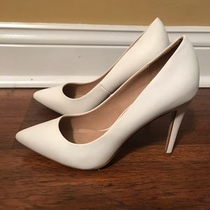 DSW White pump